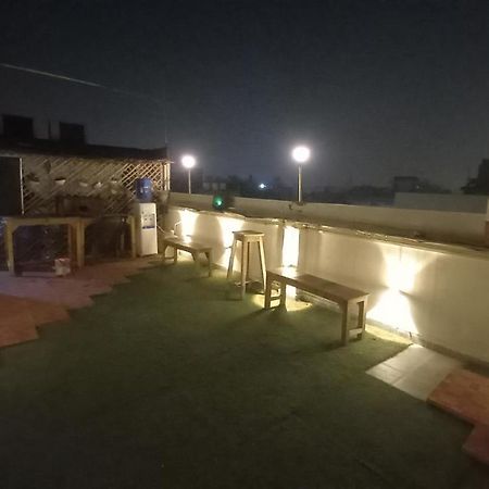 Sprinklers Hostel Új-Delhi Kültér fotó
