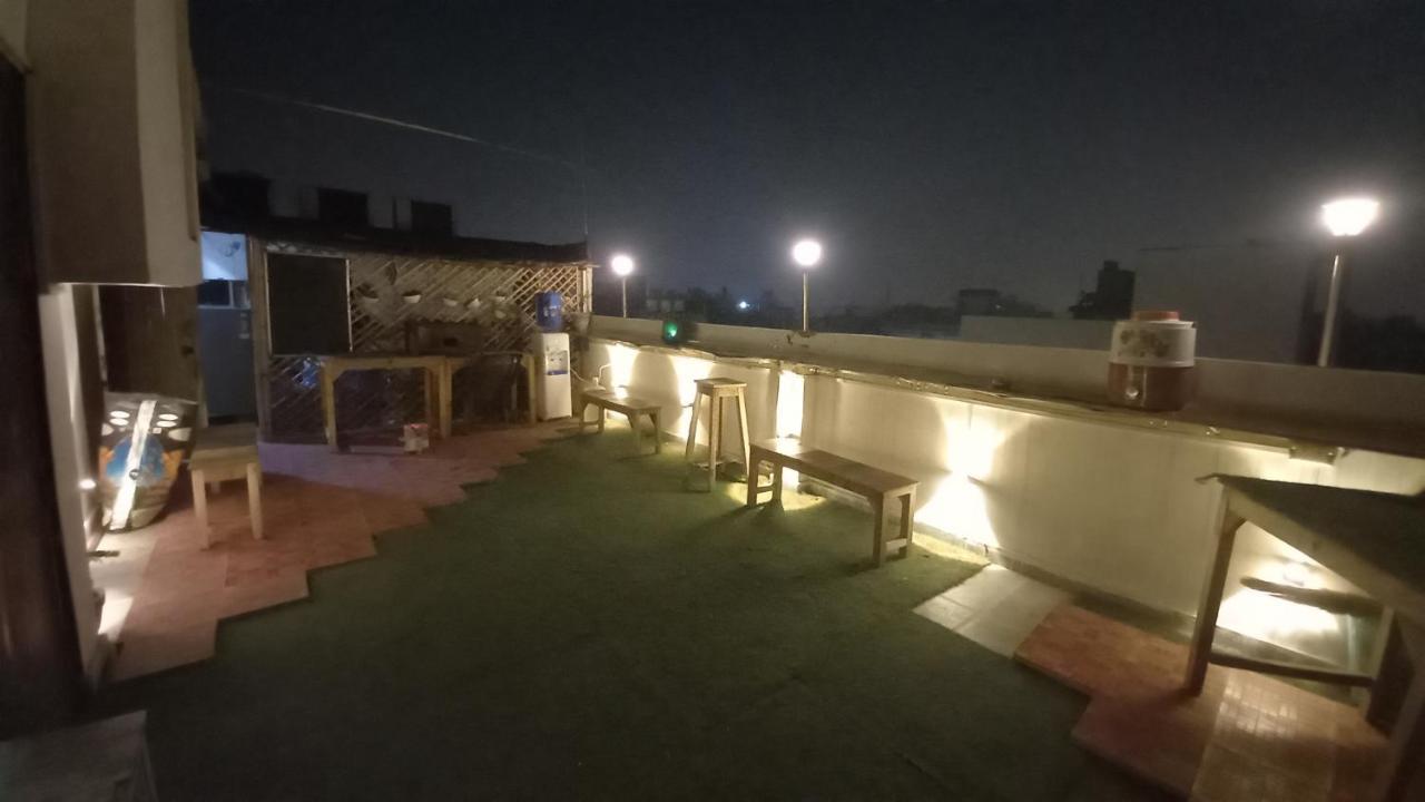 Sprinklers Hostel Új-Delhi Kültér fotó